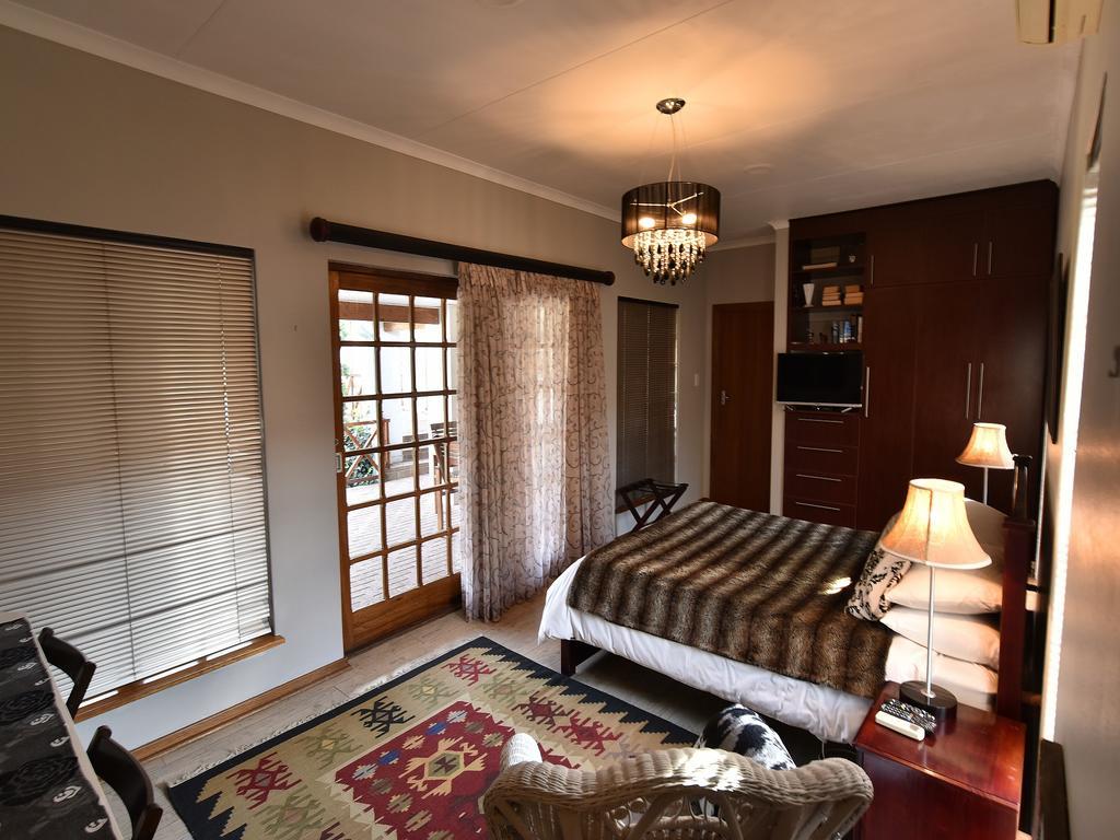 Bloemstantia Guest House Bloemfontein Exterior photo
