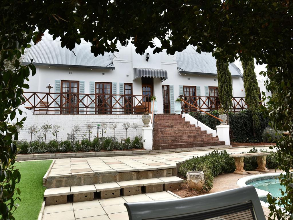 Bloemstantia Guest House Bloemfontein Exterior photo